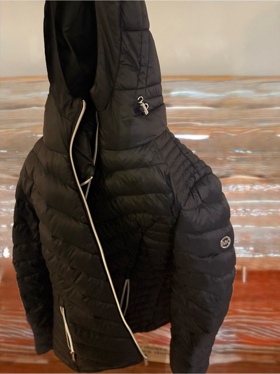 Michael Kors Jackets & Blazers - Michael Kors Black Quilted Hooded Puffer Jacket